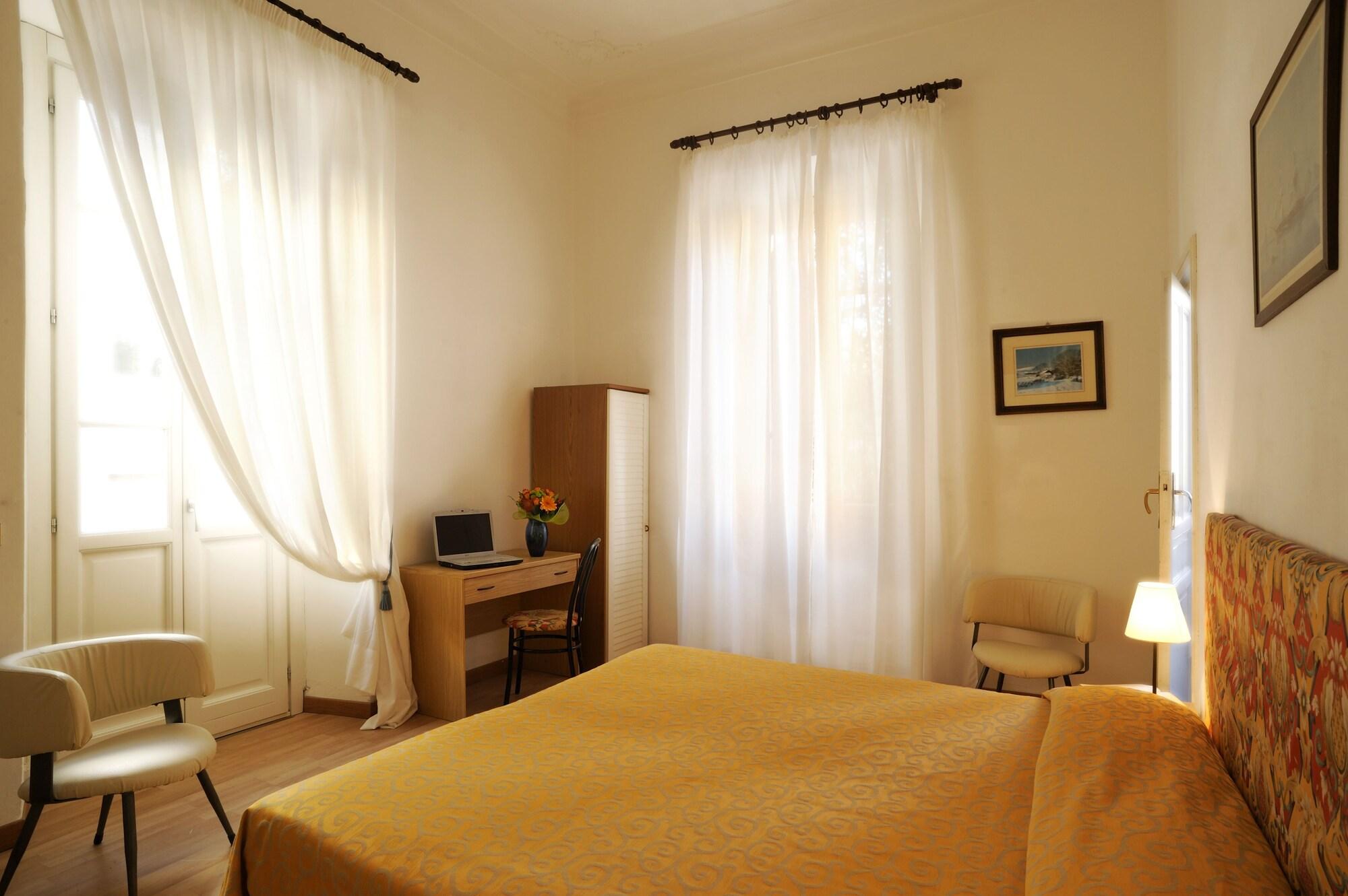 Hotel Alfieri Alassio Ngoại thất bức ảnh