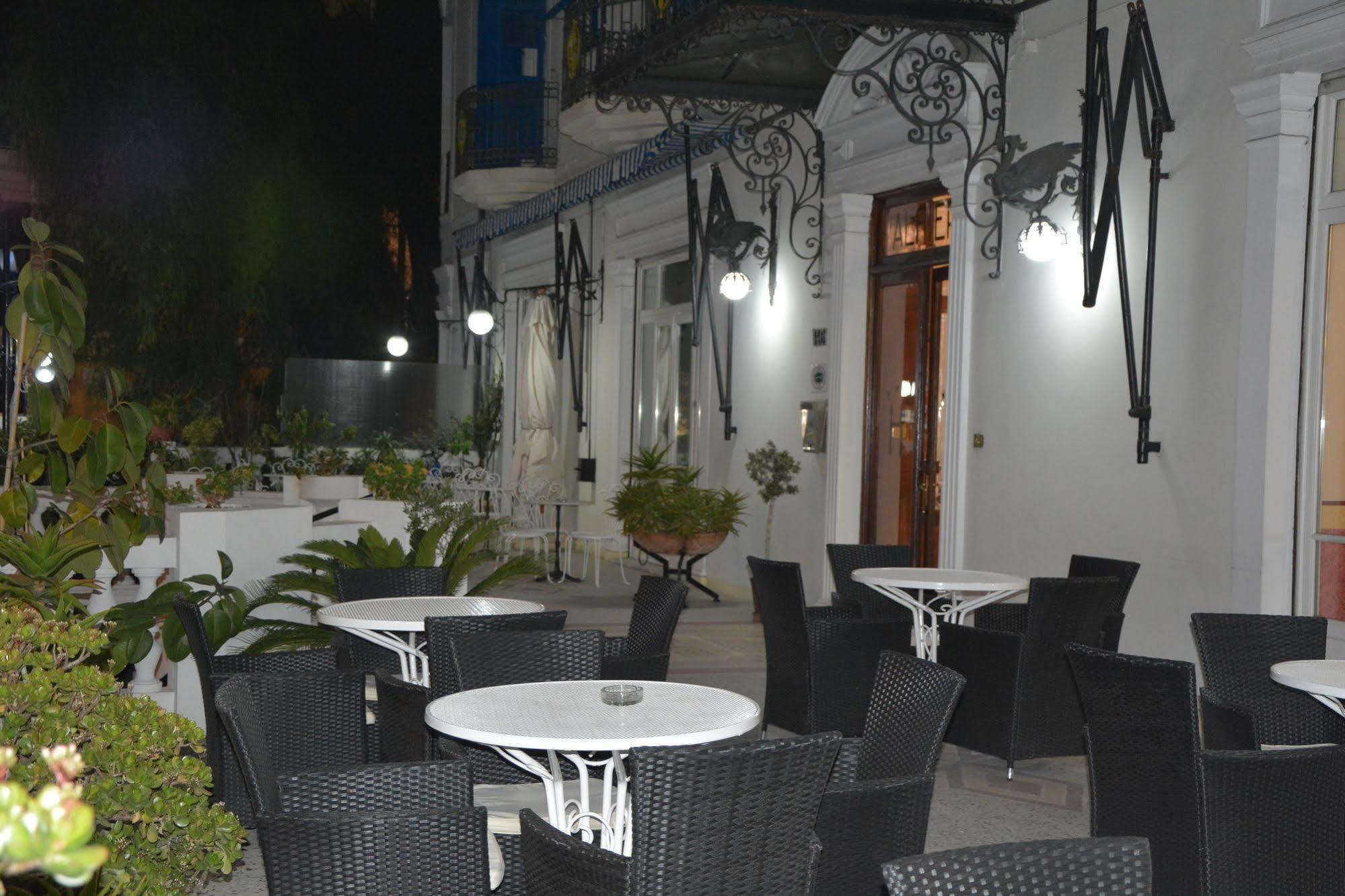 Hotel Alfieri Alassio Ngoại thất bức ảnh